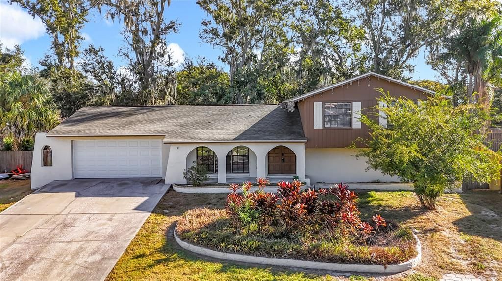 For Sale: $394,900 (4 beds, 3 baths, 1735 Square Feet)