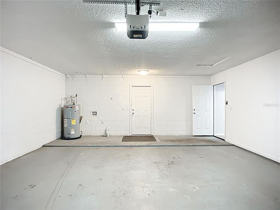 For Sale: $394,900 (4 beds, 3 baths, 1735 Square Feet)