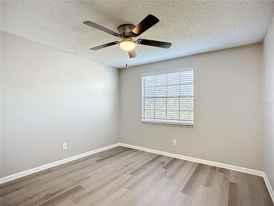 For Sale: $394,900 (4 beds, 3 baths, 1735 Square Feet)