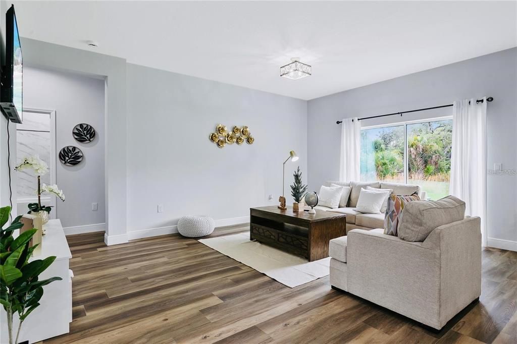 For Rent: $2,650 (4 beds, 2 baths, 1636 Square Feet)