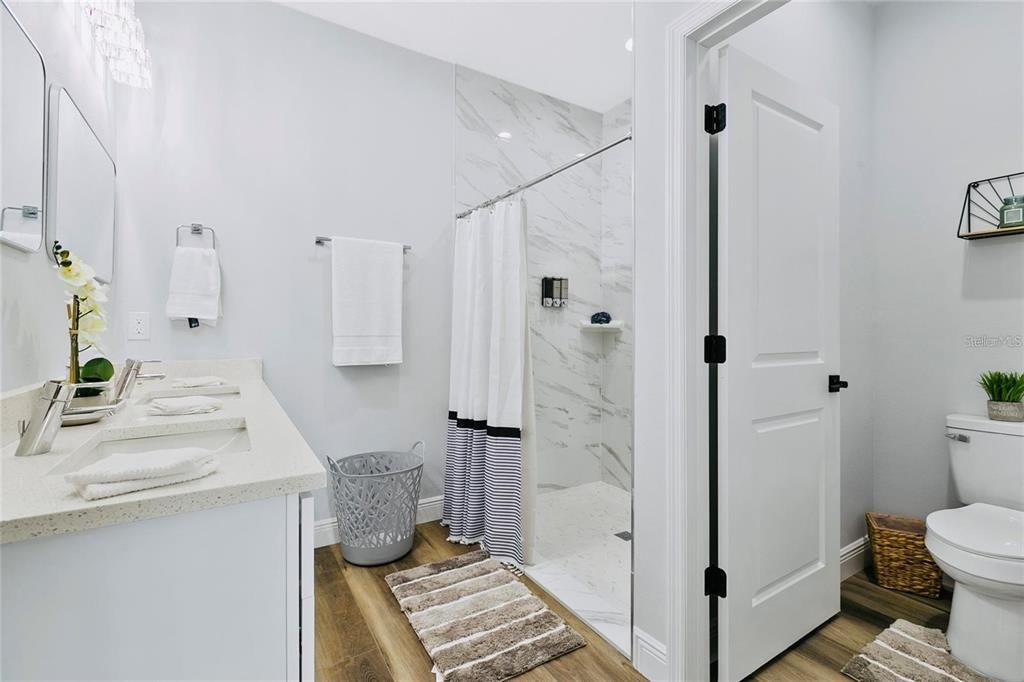 For Rent: $2,650 (4 beds, 2 baths, 1636 Square Feet)