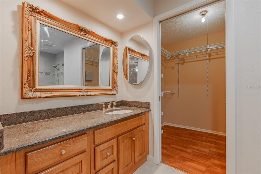 待售: $459,900 (2 贝兹, 2 浴室, 1798 平方英尺)