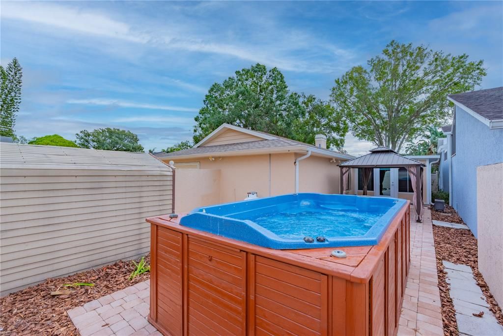 待售: $459,900 (2 贝兹, 2 浴室, 1798 平方英尺)