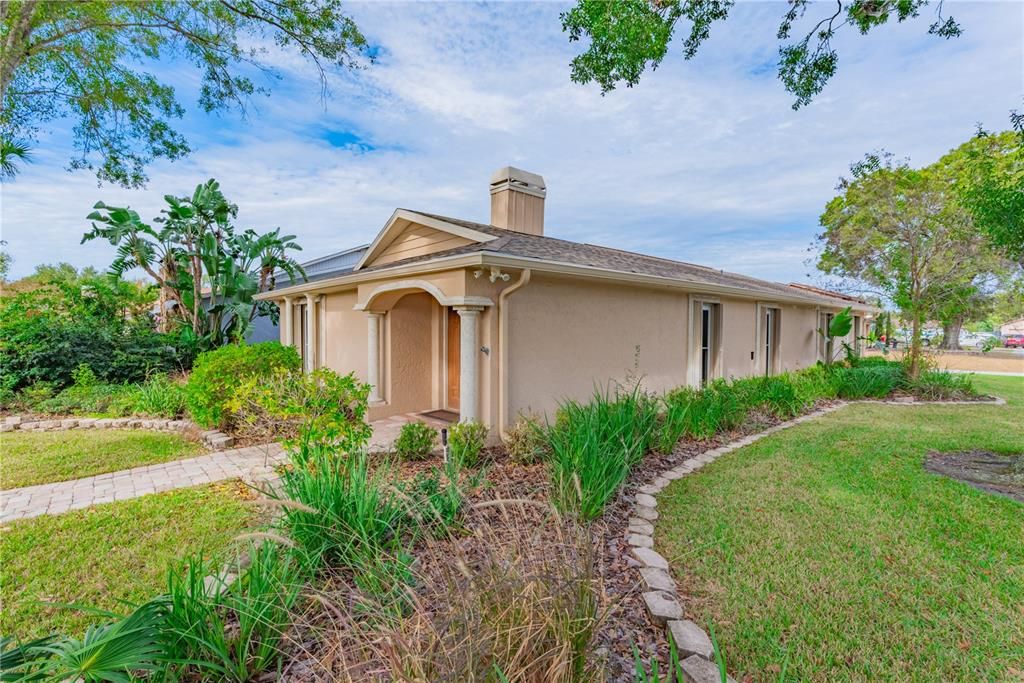 待售: $459,900 (2 贝兹, 2 浴室, 1798 平方英尺)