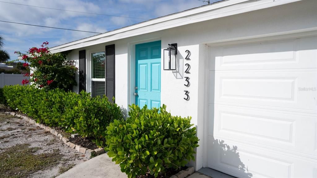 For Sale: $850,000 (4 beds, 0 baths, 1628 Square Feet)