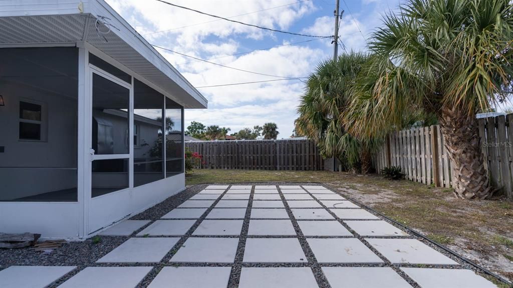 For Sale: $850,000 (4 beds, 0 baths, 1628 Square Feet)