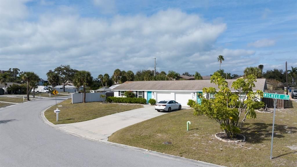 For Sale: $850,000 (4 beds, 0 baths, 1628 Square Feet)