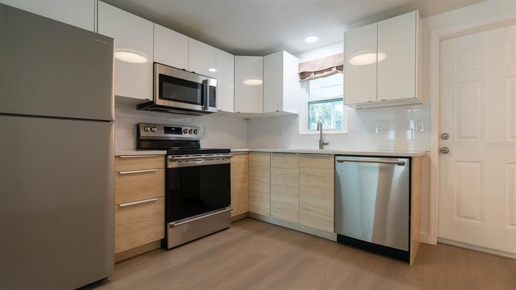 For Sale: $850,000 (4 beds, 0 baths, 1628 Square Feet)