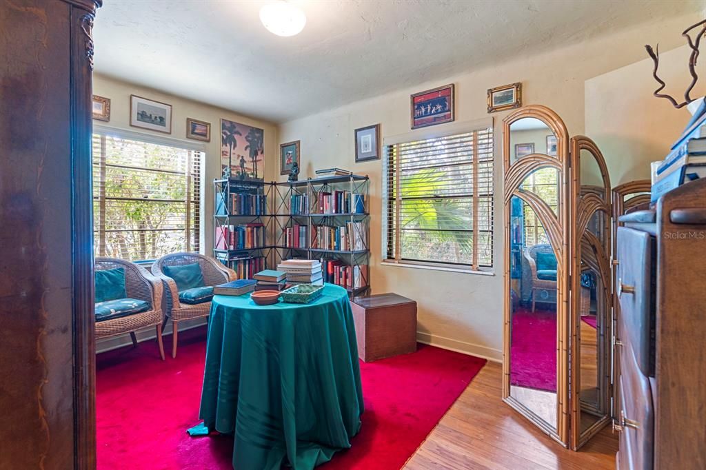 For Sale: $649,900 (4 beds, 2 baths, 1804 Square Feet)