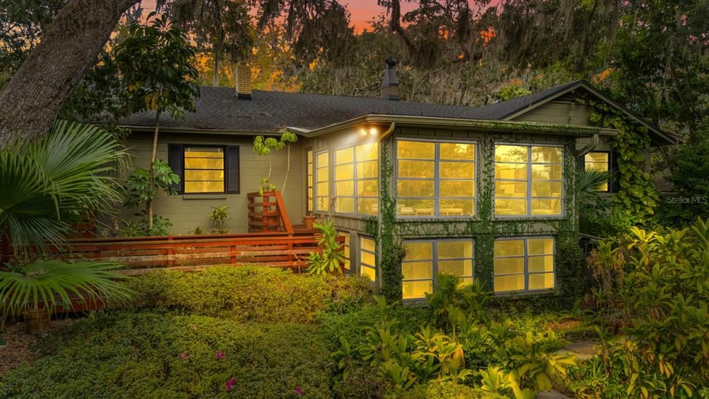 For Sale: $649,900 (4 beds, 2 baths, 1804 Square Feet)