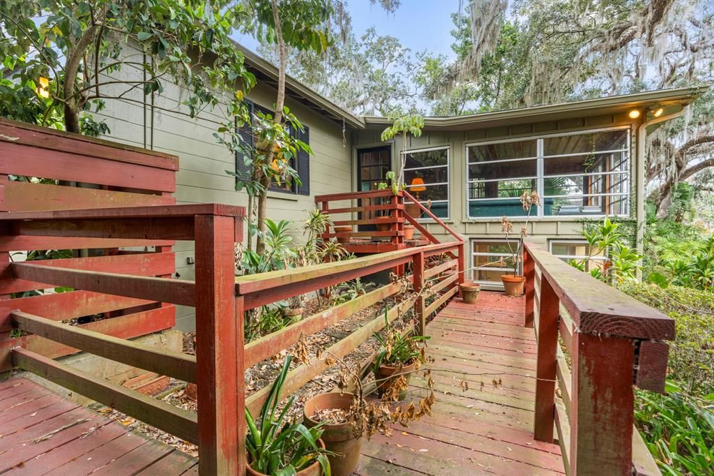 For Sale: $649,900 (4 beds, 2 baths, 1804 Square Feet)