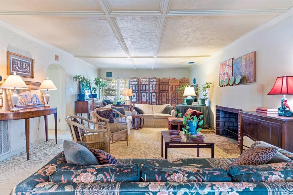 For Sale: $649,900 (4 beds, 2 baths, 1804 Square Feet)