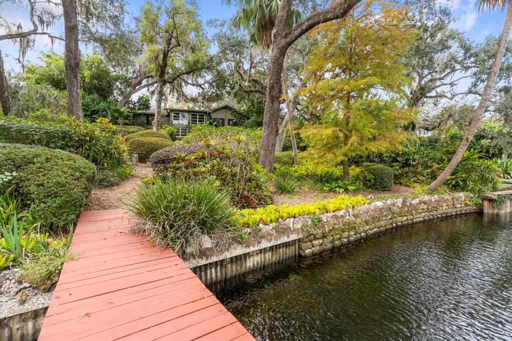 For Sale: $649,900 (4 beds, 2 baths, 1804 Square Feet)