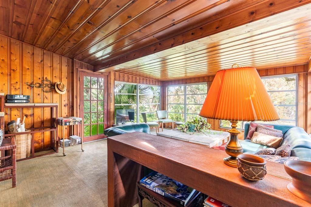 For Sale: $649,900 (4 beds, 2 baths, 1804 Square Feet)