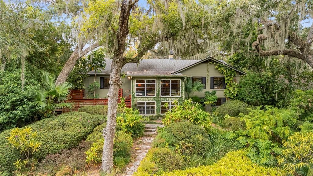 For Sale: $649,900 (4 beds, 2 baths, 1804 Square Feet)