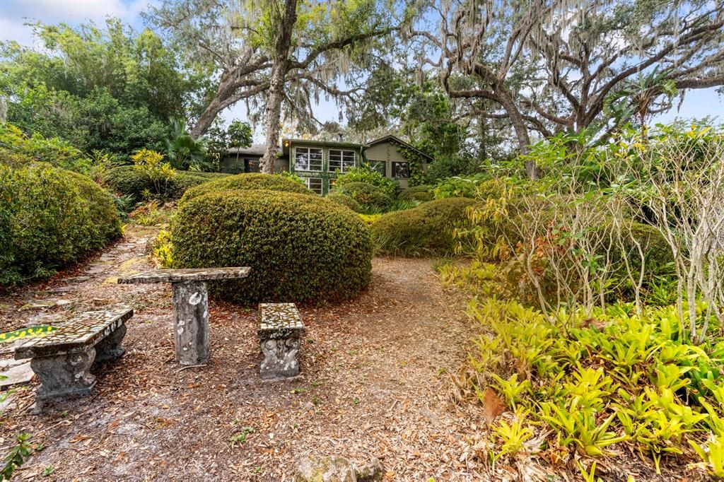 For Sale: $649,900 (4 beds, 2 baths, 1804 Square Feet)