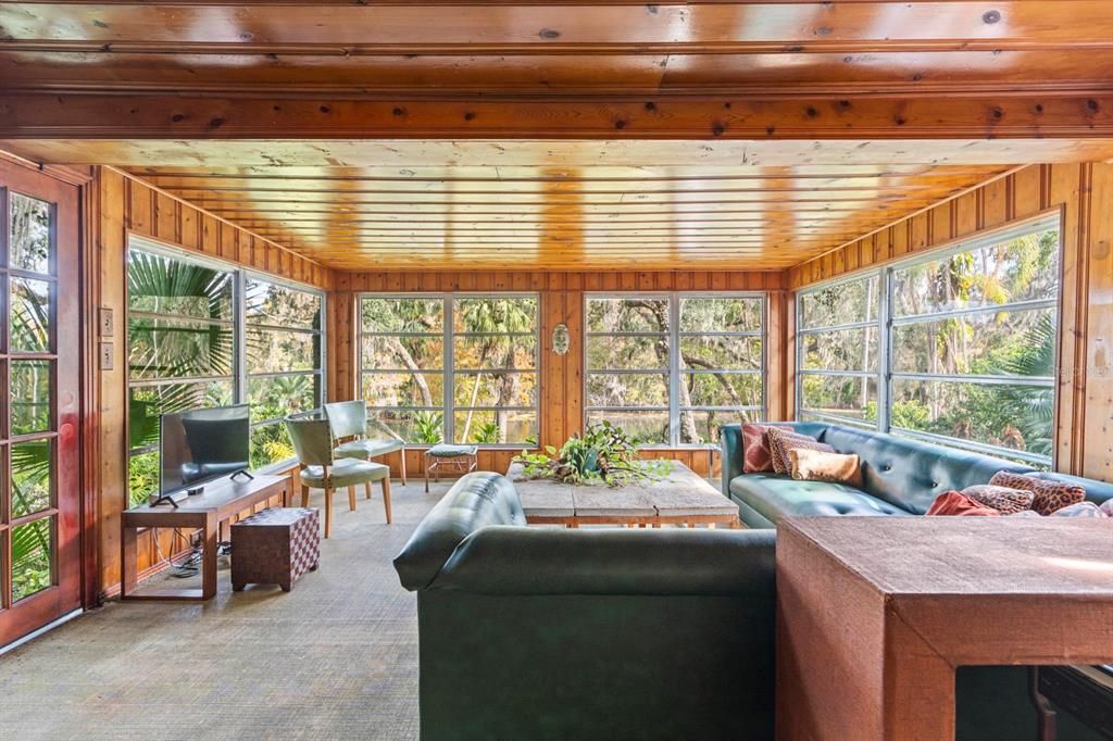 For Sale: $649,900 (4 beds, 2 baths, 1804 Square Feet)