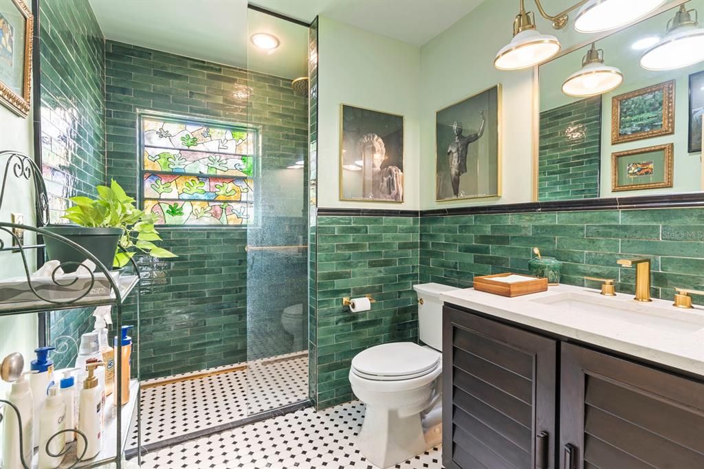 For Sale: $649,900 (4 beds, 2 baths, 1804 Square Feet)