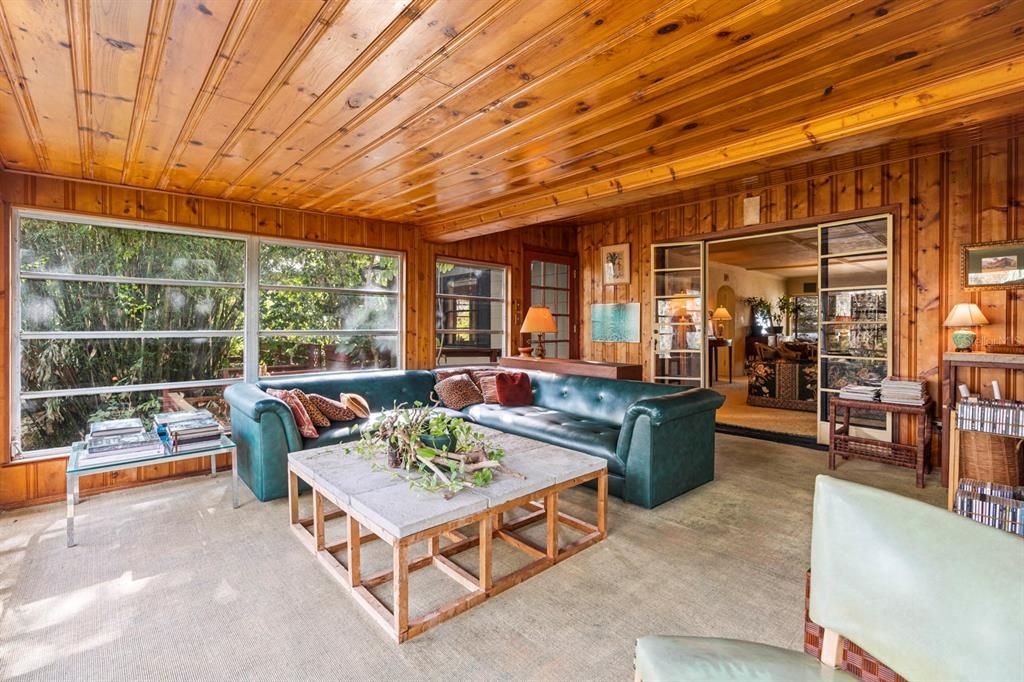 For Sale: $649,900 (4 beds, 2 baths, 1804 Square Feet)