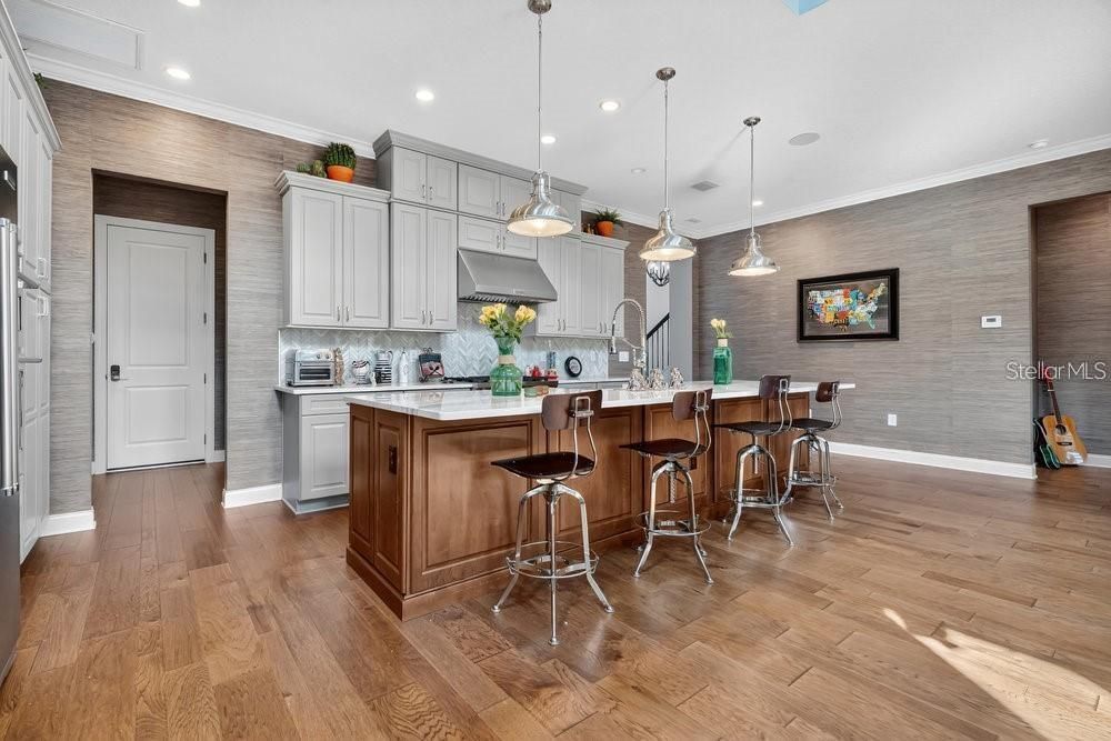 For Rent: $6,500 (4 beds, 3 baths, 2779 Square Feet)