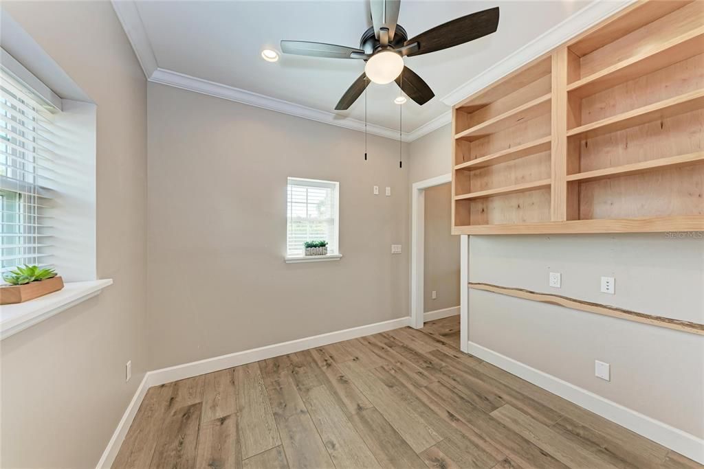 待售: $447,900 (1 贝兹, 1 浴室, 1000 平方英尺)