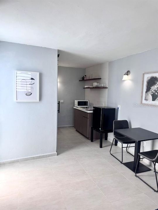 待售: $280,000 (4 贝兹, 3 浴室, 1700 平方英尺)