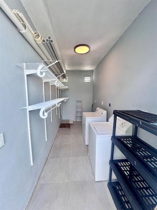 待售: $280,000 (4 贝兹, 3 浴室, 1700 平方英尺)