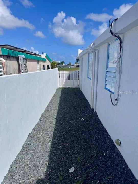 待售: $280,000 (4 贝兹, 3 浴室, 1700 平方英尺)