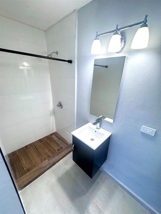 待售: $280,000 (4 贝兹, 3 浴室, 1700 平方英尺)