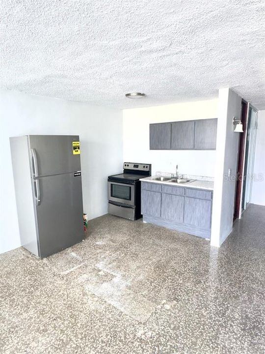 待售: $280,000 (4 贝兹, 3 浴室, 1700 平方英尺)