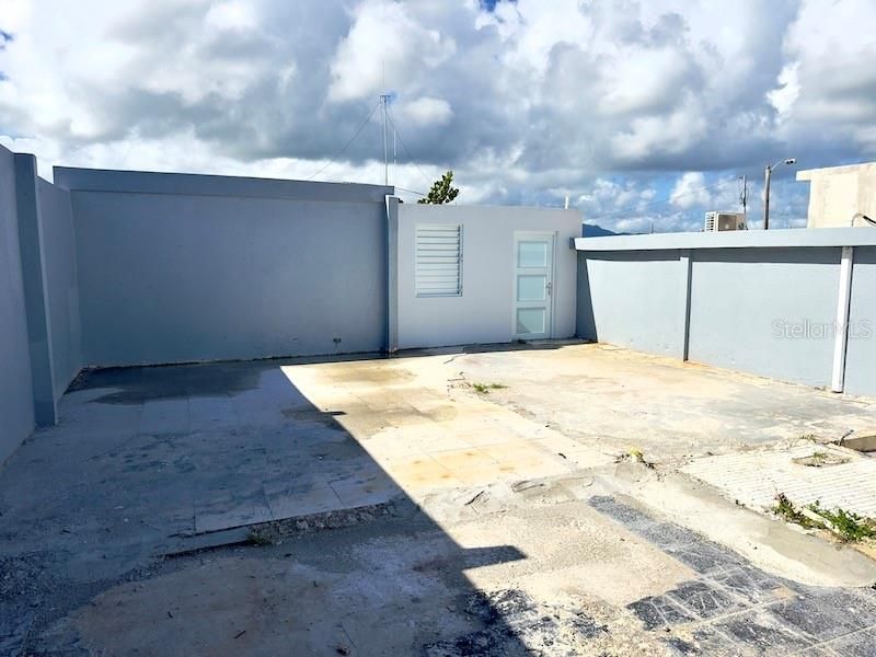 待售: $280,000 (4 贝兹, 3 浴室, 1700 平方英尺)