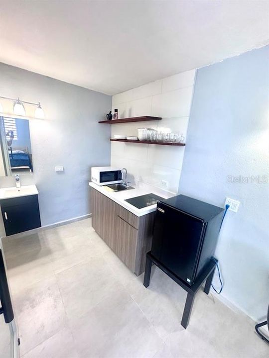 待售: $280,000 (4 贝兹, 3 浴室, 1700 平方英尺)