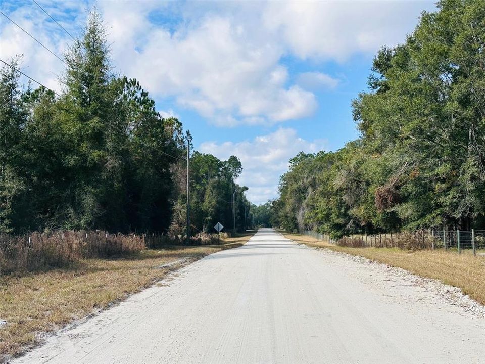 На продажу: $140,000 (9.31 acres)