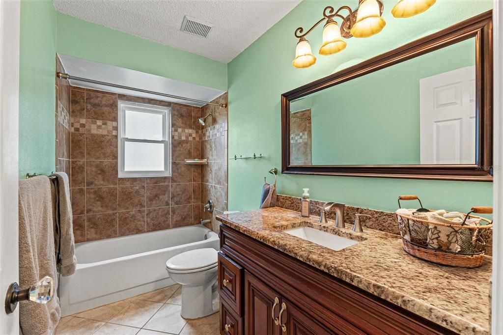 En Venta: $175,000 (2 camas, 2 baños, 1036 Pies cuadrados)