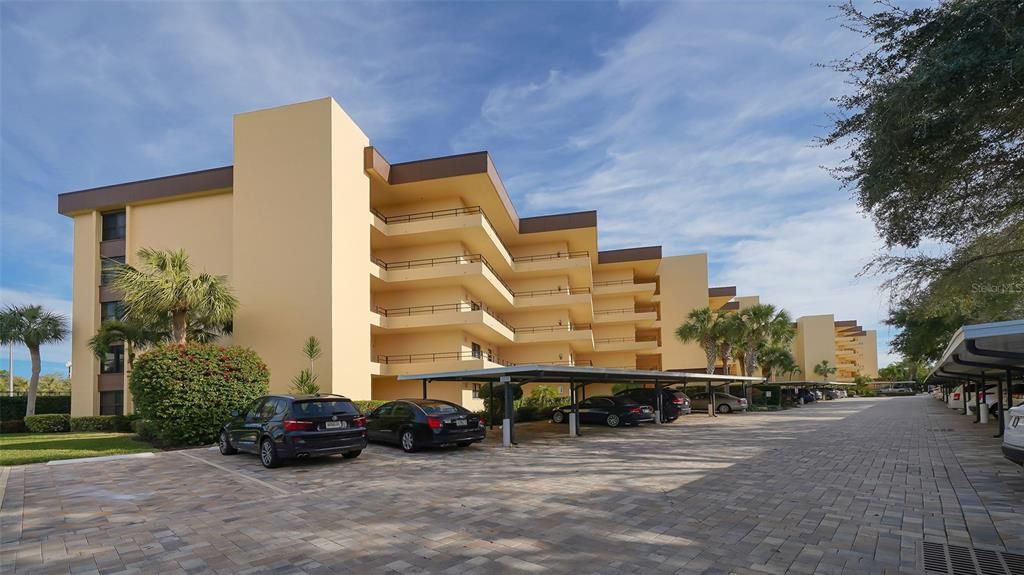 На продажу: $550,000 (2 спален, 2 ванн, 1303 Квадратных фут)