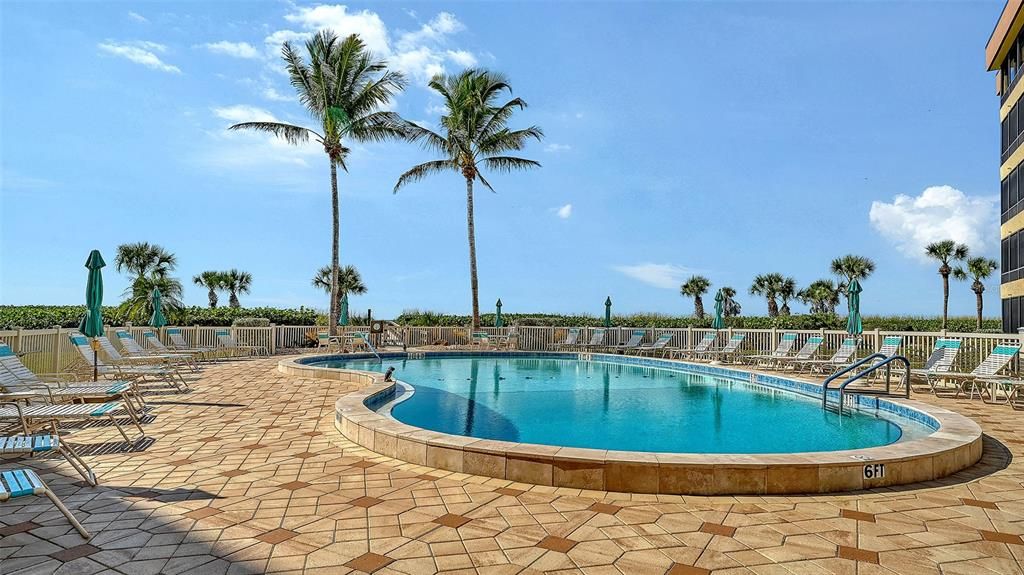 На продажу: $550,000 (2 спален, 2 ванн, 1303 Квадратных фут)