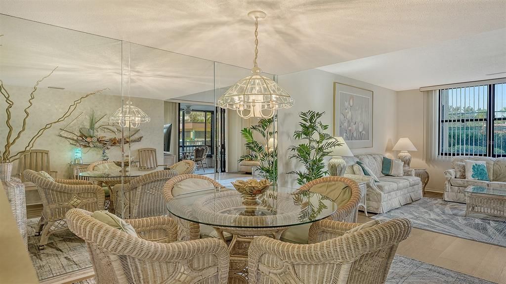 На продажу: $550,000 (2 спален, 2 ванн, 1303 Квадратных фут)