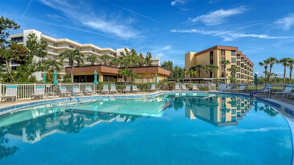 На продажу: $550,000 (2 спален, 2 ванн, 1303 Квадратных фут)