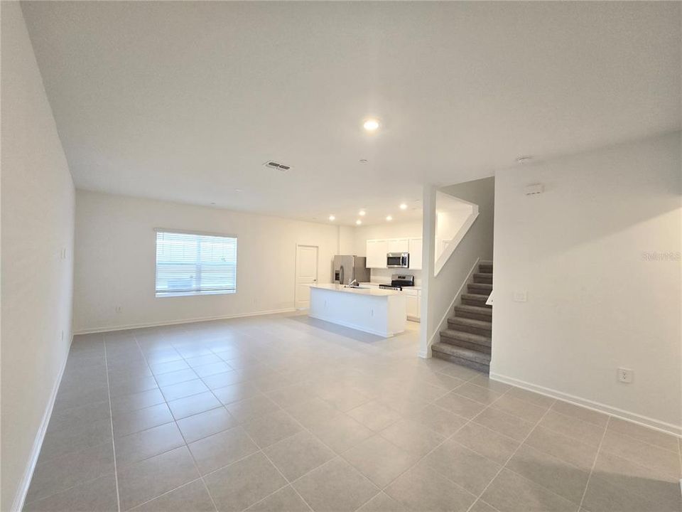 出租: $2,500 (4 贝兹, 2 浴室, 2000 平方英尺)