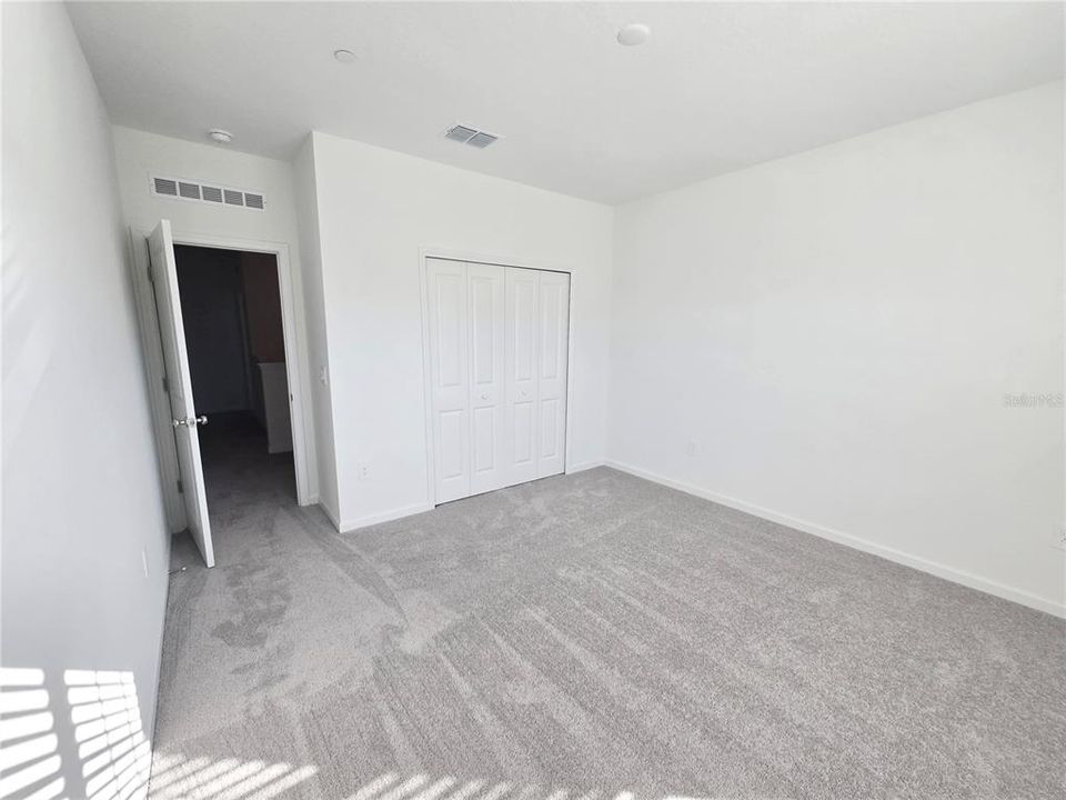 出租: $2,500 (4 贝兹, 2 浴室, 2000 平方英尺)