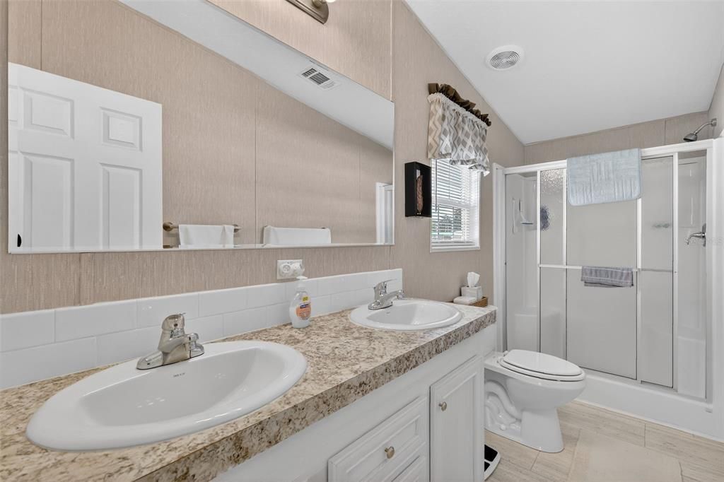 待售: $189,900 (3 贝兹, 2 浴室, 1040 平方英尺)