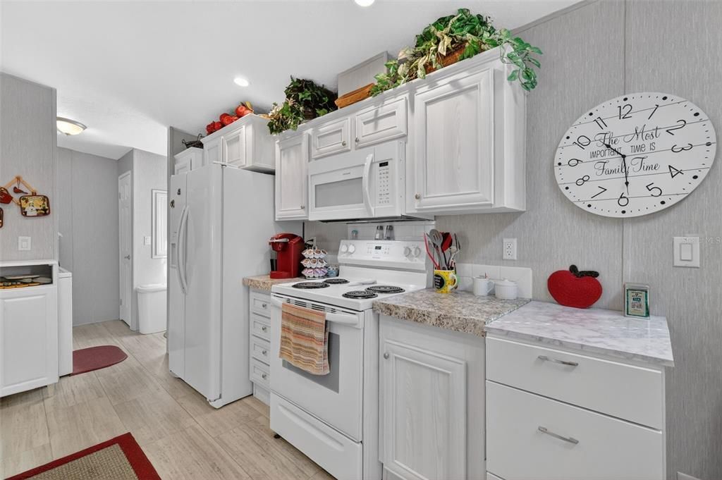 待售: $189,900 (3 贝兹, 2 浴室, 1040 平方英尺)