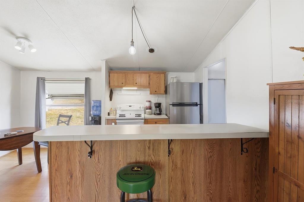 For Sale: $159,000 (3 beds, 2 baths, 960 Square Feet)