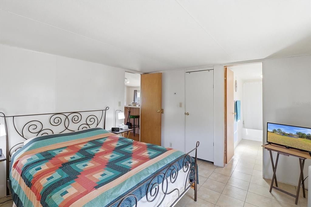 For Sale: $159,000 (3 beds, 2 baths, 960 Square Feet)