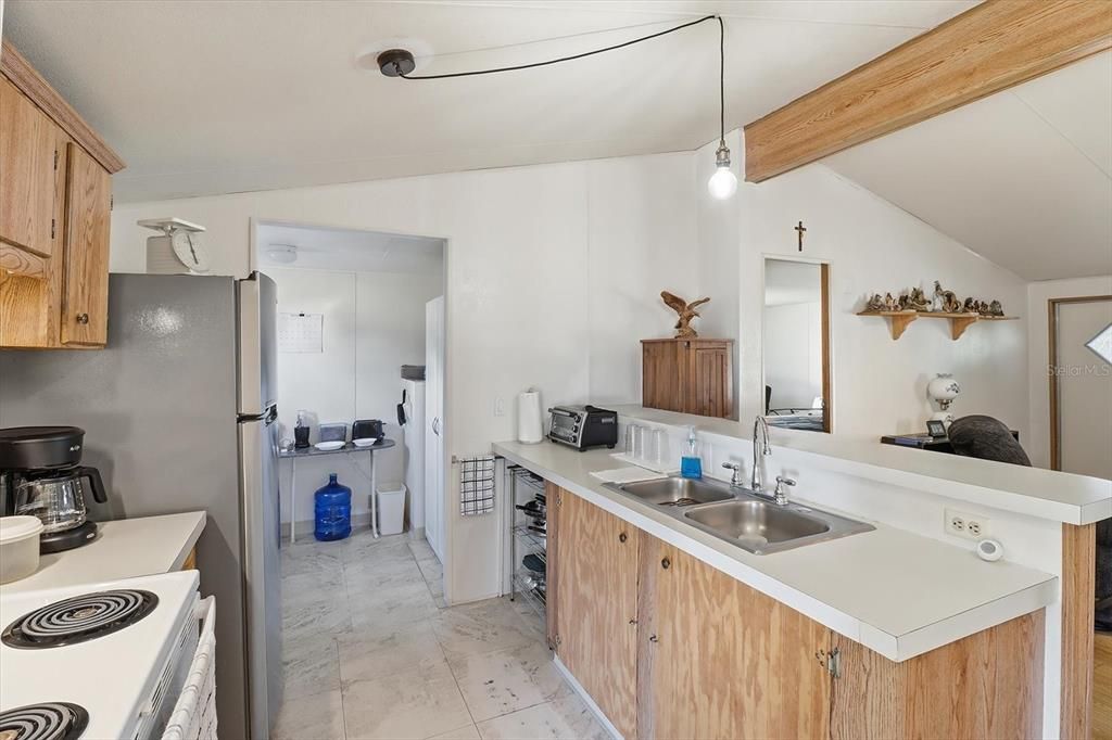 For Sale: $159,000 (3 beds, 2 baths, 960 Square Feet)