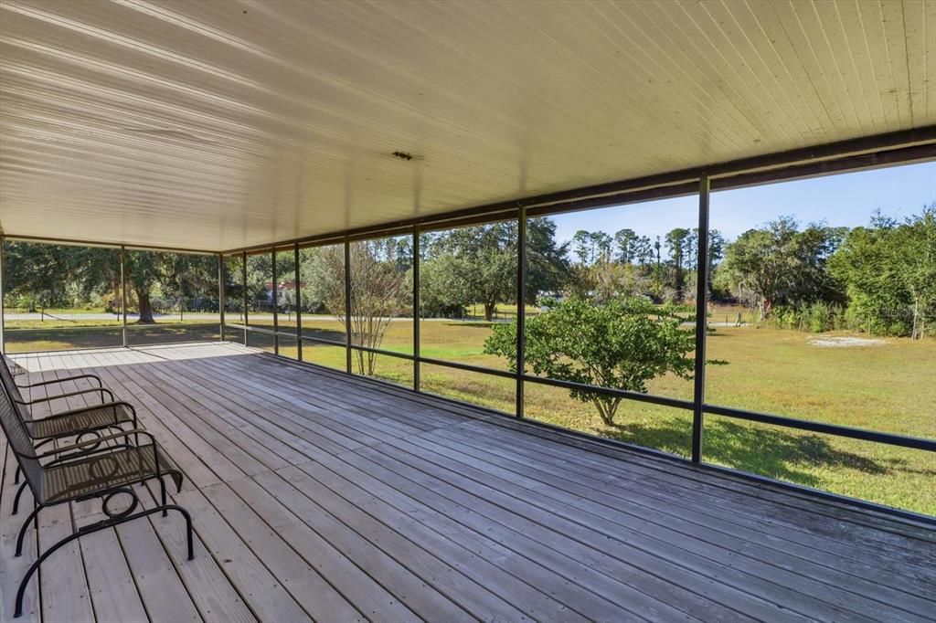 For Sale: $159,000 (3 beds, 2 baths, 960 Square Feet)