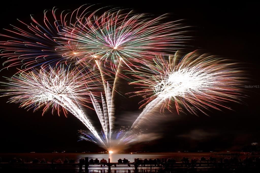 For Sale: $625,000 (3 beds, 2 baths, 2036 Square Feet)