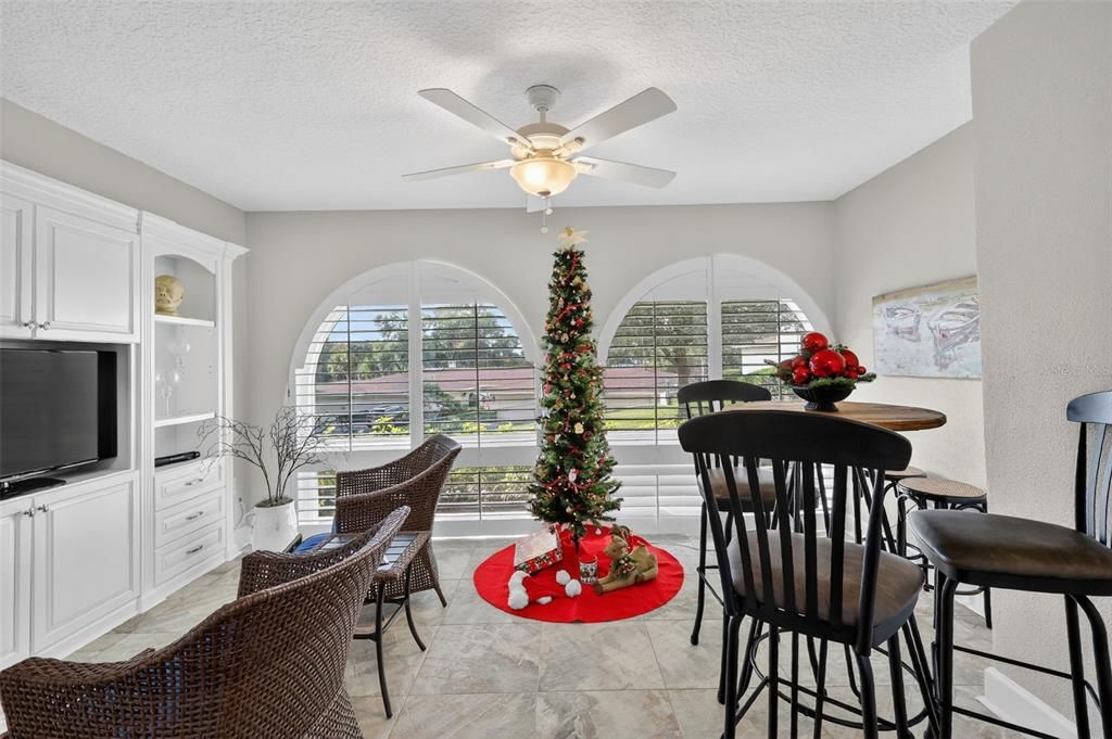 For Sale: $625,000 (3 beds, 2 baths, 2036 Square Feet)