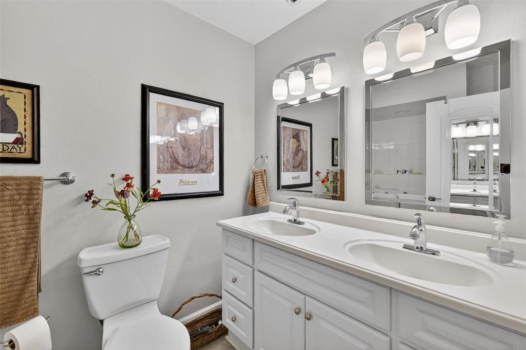 For Sale: $625,000 (3 beds, 2 baths, 2036 Square Feet)