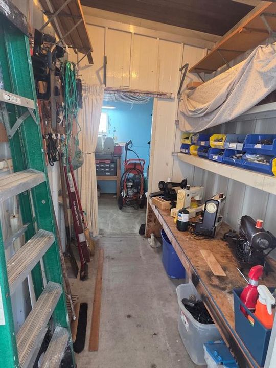 For Sale: $85,000 (3 beds, 2 baths, 900 Square Feet)